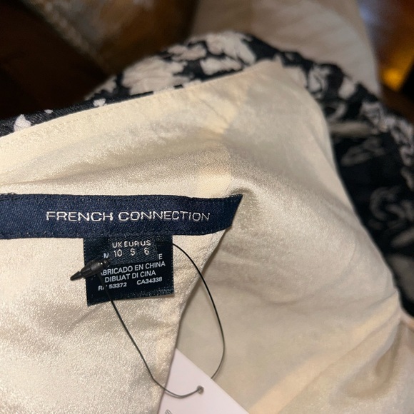 Womens Elegant Black and Cream Patterned Dress NWT size 6 - Picture 9 of 11